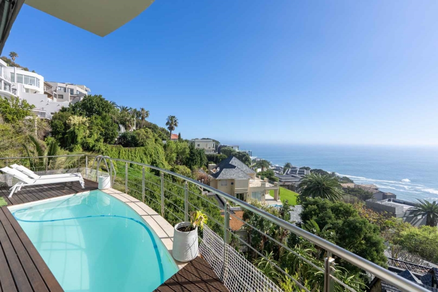 8 Bedroom Property for Sale in Bantry Bay Western Cape